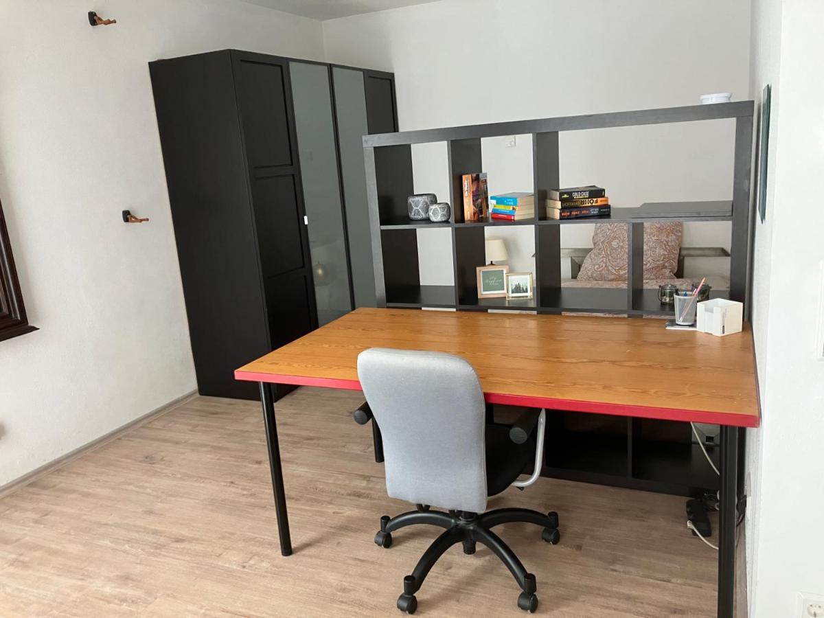 Helle & Ruhige Wohnung In Neu-Ulm Bagian luar foto